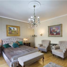 5 bedroom bayside villa with pool near Kotor, sleeps 12